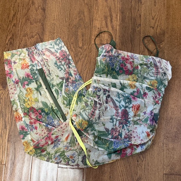 Aliava (formerly Alieva) Evita Floral and Lace Midi Dress - Picture 10 of 11